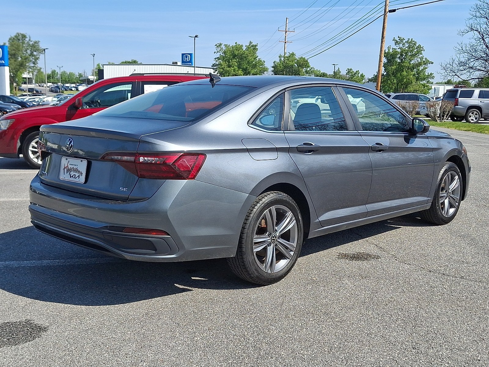 Used 2024 Volkswagen Jetta SE FWD image 6