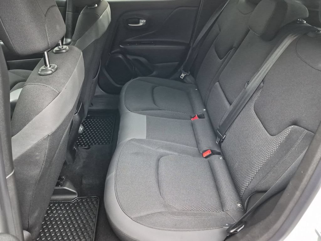 Used 2019 Jeep Renegade Altitude w/ Quick Order Package 22M AWD/4WD image 17