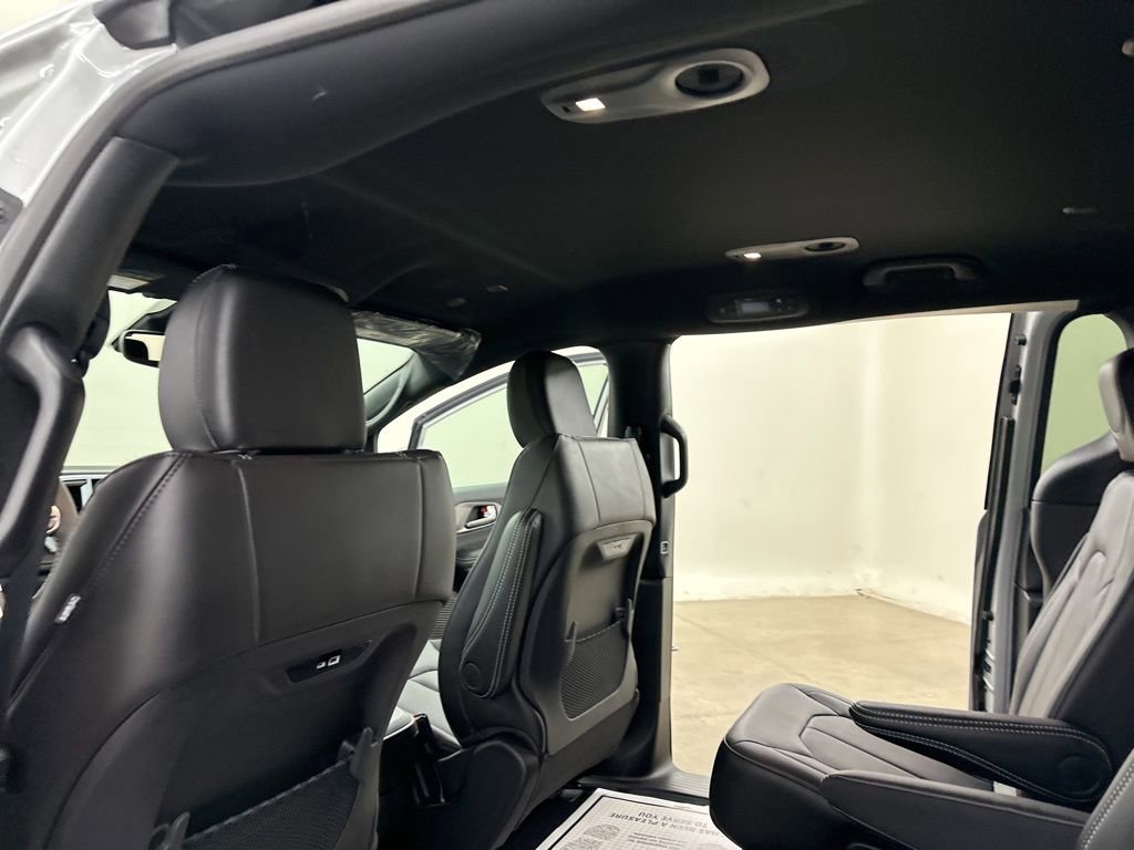 New 2026 Chrysler Pacifica Select image 25