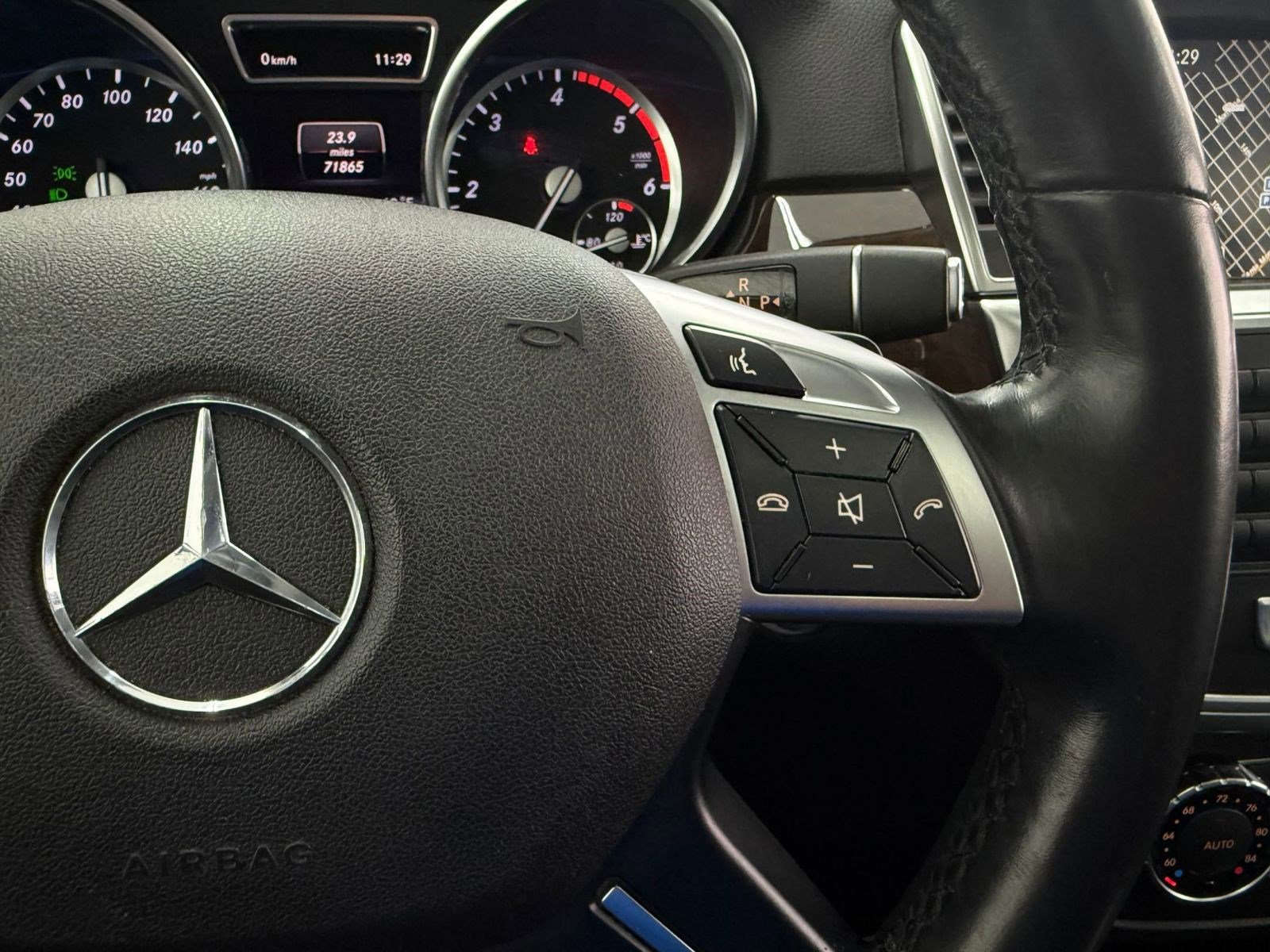 Used 2015 Mercedes-Benz ML 250 BlueTEC 4MATIC image 28