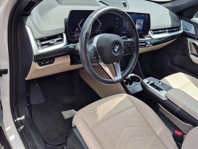 Used 2024 BMW X1 xDrive28i w/ Premium Package AWD/4WD image 3