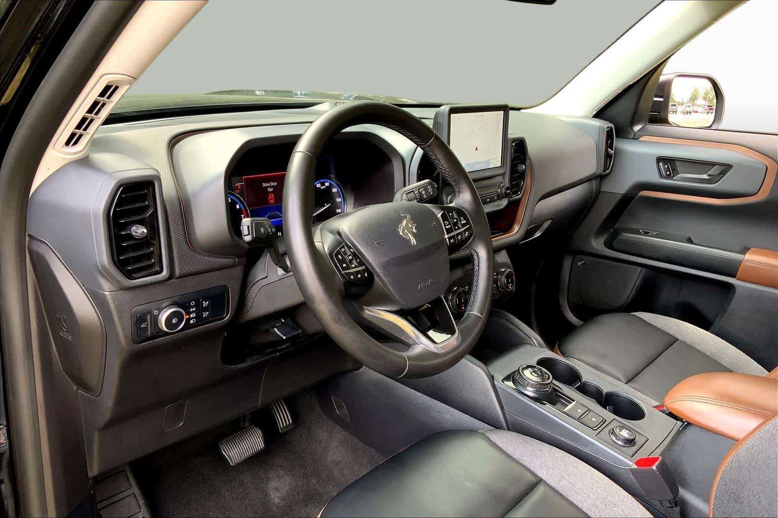 Used 2024 Ford Bronco Sport Outer Banks w/ Tech Package AWD/4WD image 18