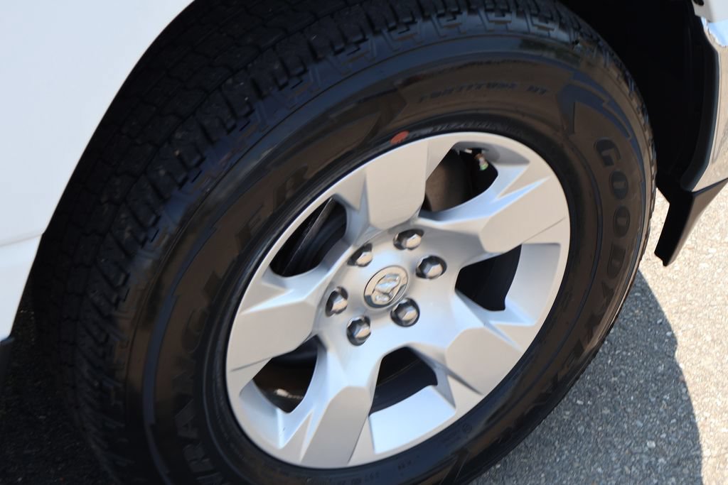 Used 2021 RAM 1500 Big Horn RWD image 28