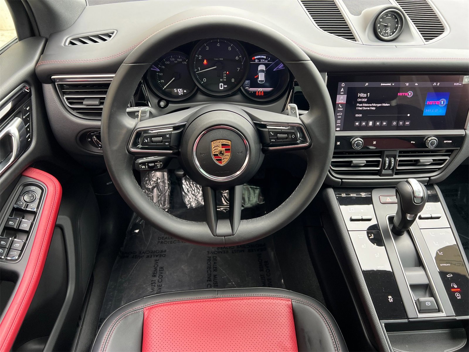 Used 2025 Porsche Macan image 16