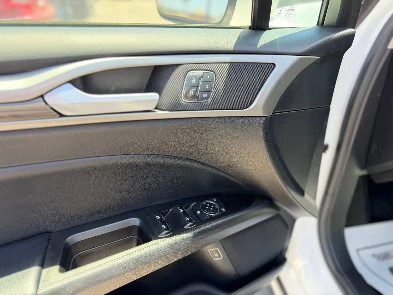 Used 2018 Ford Fusion Energi SE FWD image 38