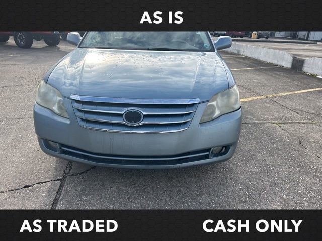 Used 2006 Toyota Avalon XLS image 2