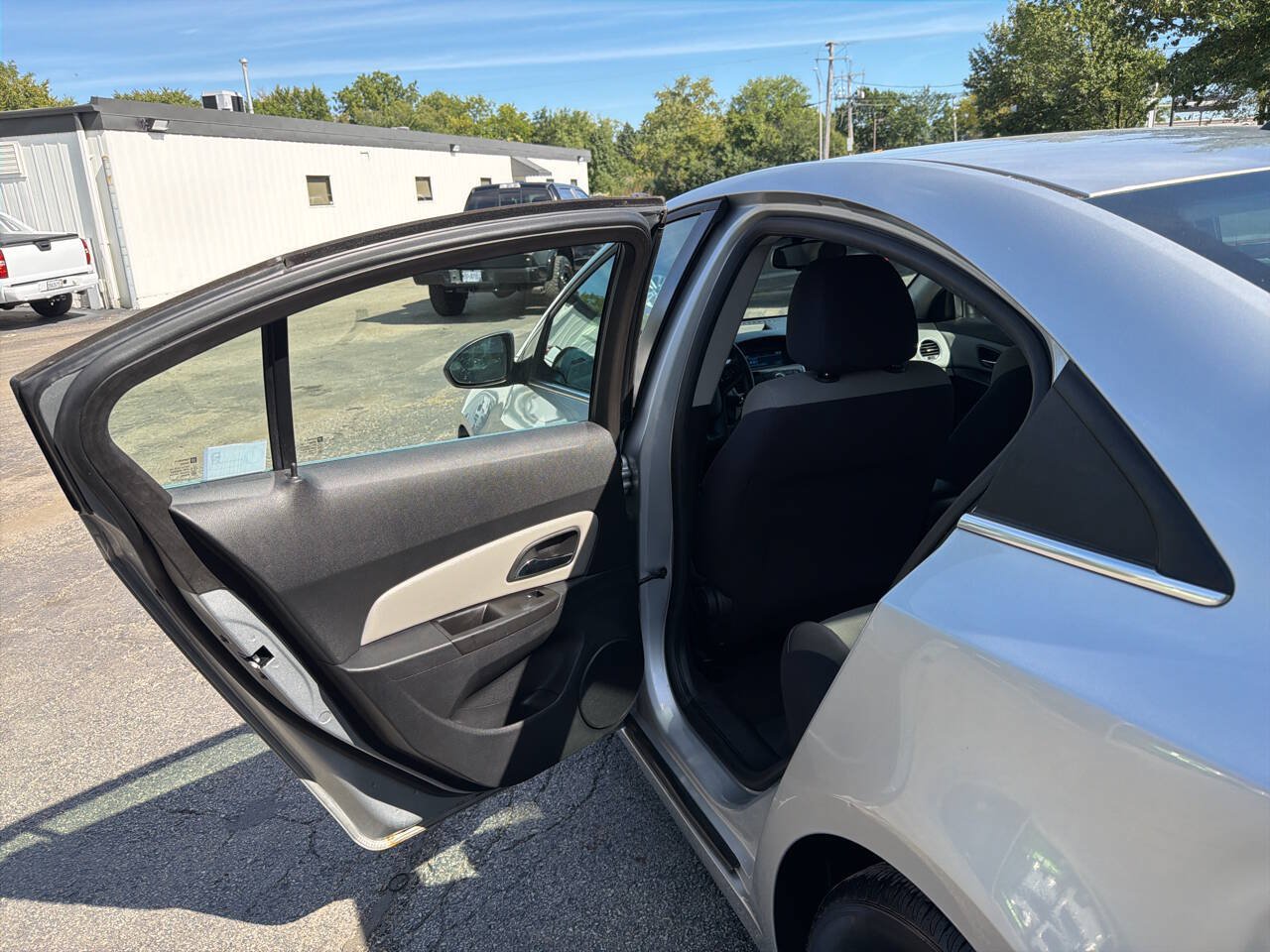 Used 2012 Chevrolet Cruze LS w/ Connectivity Package FWD image 21