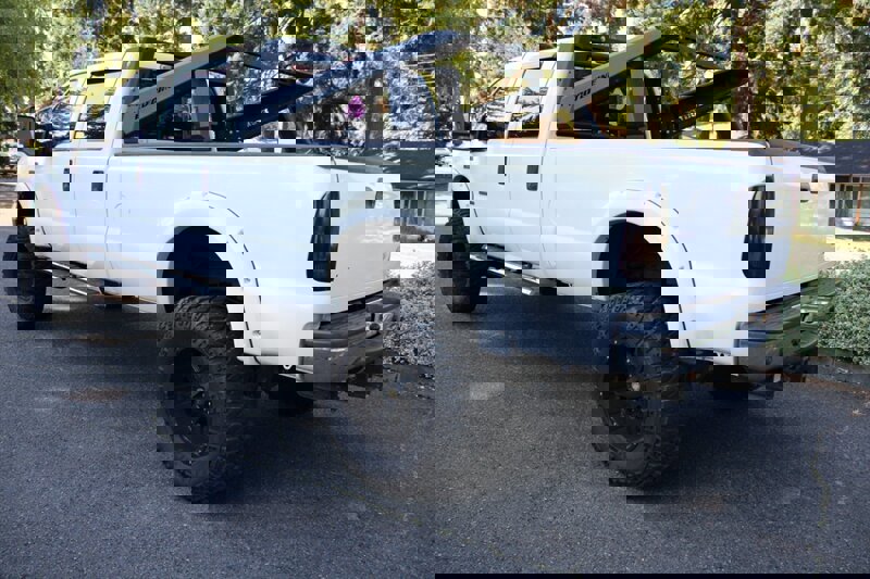 Used 2002 Ford F350 XLT image 4