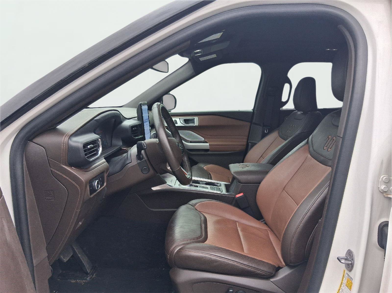 Certified 2024 Ford Explorer King Ranch w/ Technology Package RWD image 11