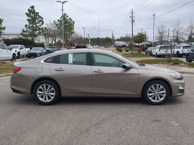 Used 2025 Chevrolet Malibu LT image 3