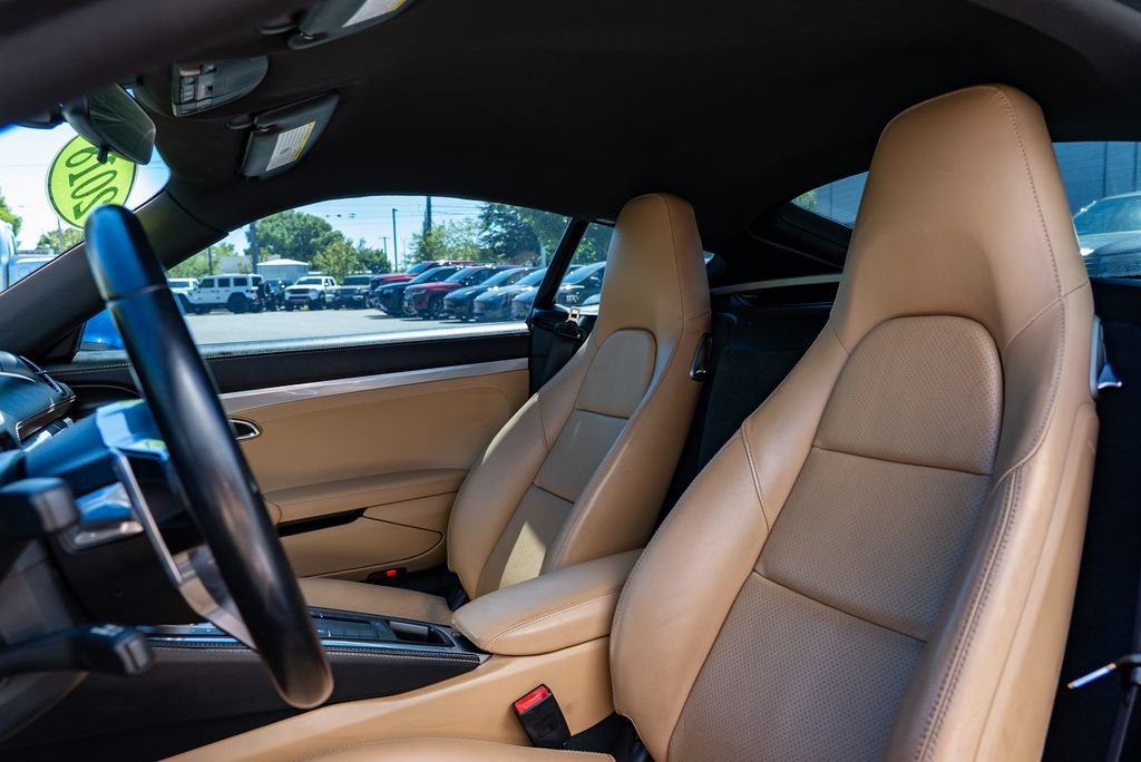 Used 2018 Porsche 718 Cayman RWD image 16