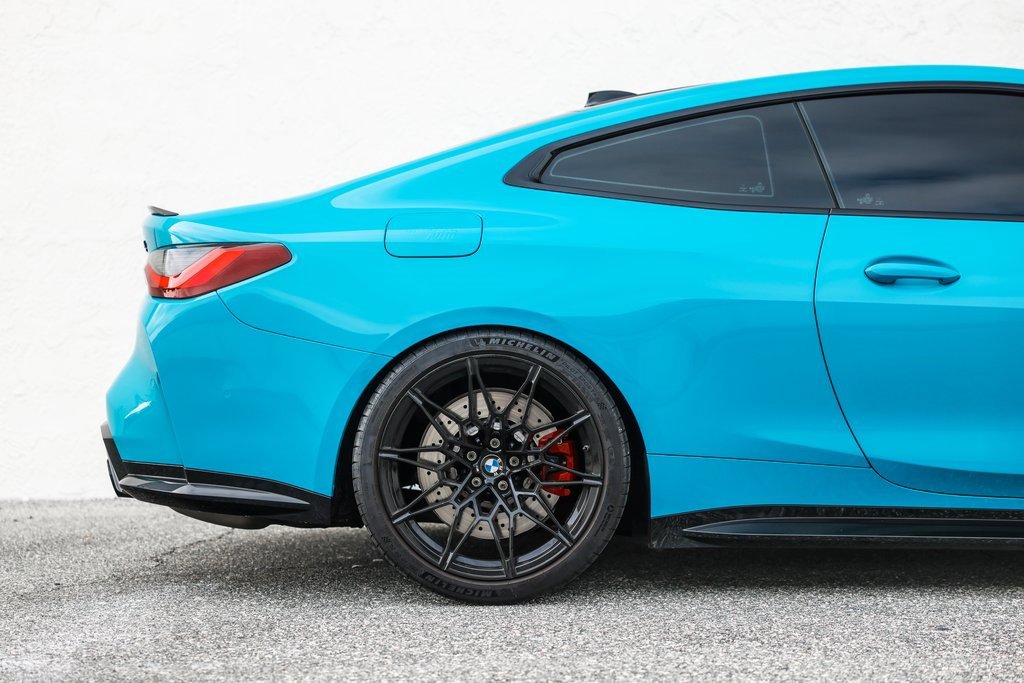 Used 2022 BMW M4 Competition w/ M Carbon Exterior Package image 2