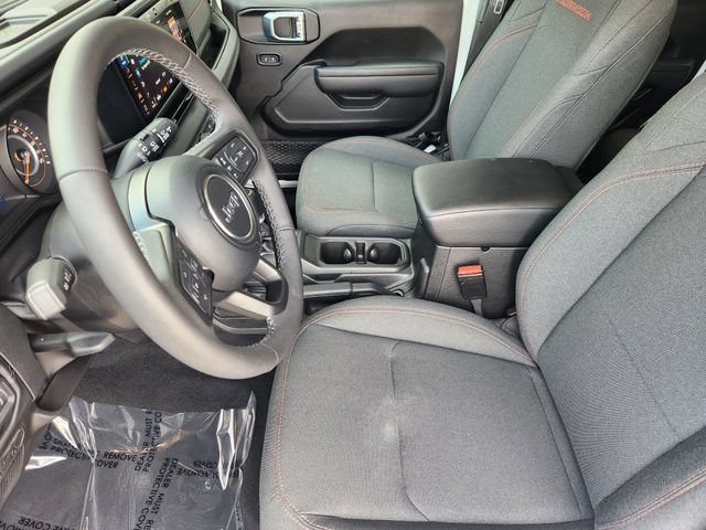 Used 2026 Jeep Wrangler Unlimited Rubicon AWD/4WD image 4