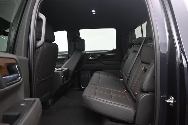 Used 2022 Chevrolet Silverado 1500 High Country w/ Technology Package AWD/4WD image 11