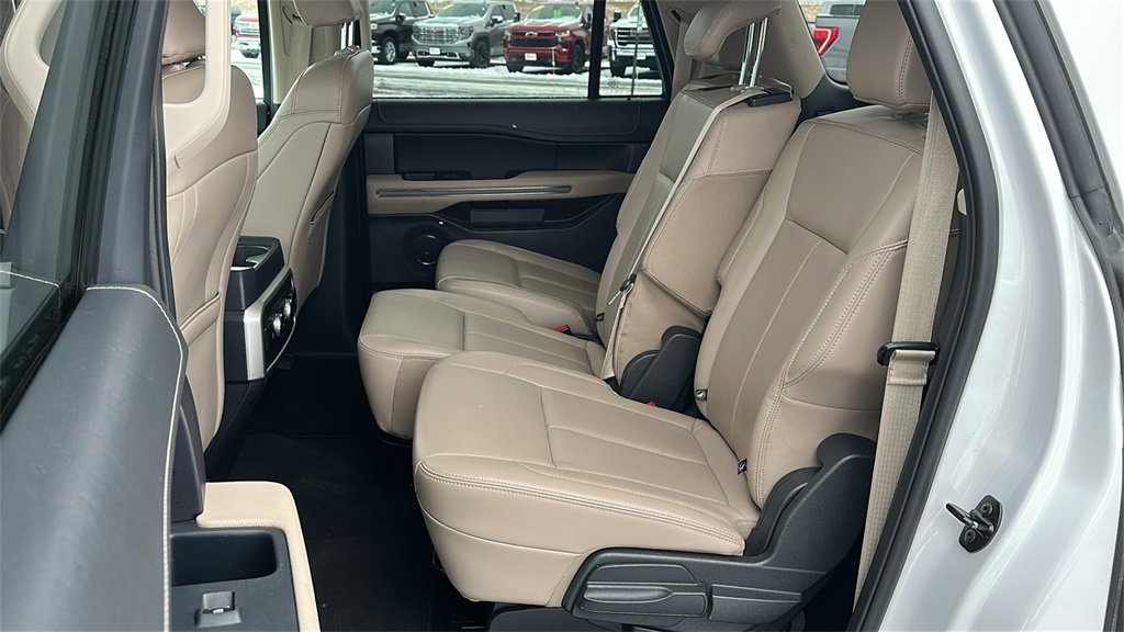 Used 2024 Ford Expedition Max XLT image 27