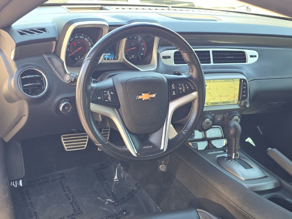 Used 2015 Chevrolet Camaro SS w/ RS Package RWD image 10