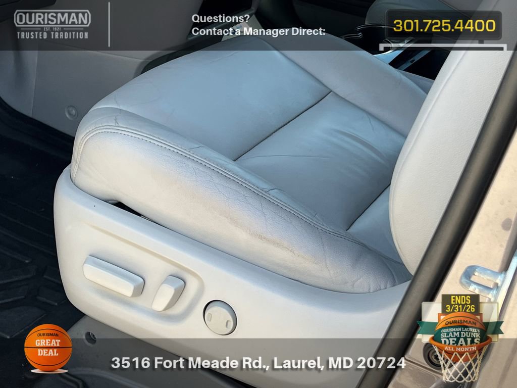 Used 2015 Toyota Sienna XLE w/ XLE Navigation Package image 7