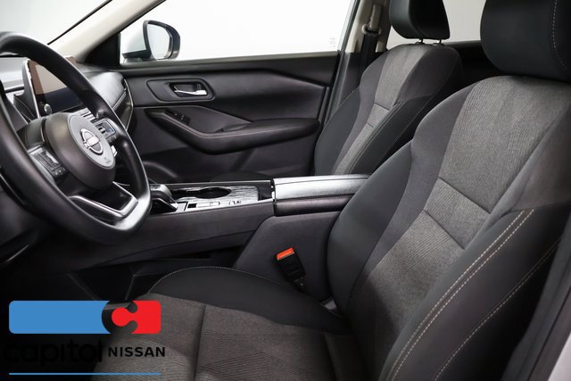 Certified 2024 Nissan Rogue SV FWD image 11
