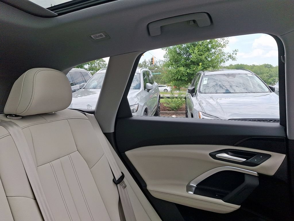 Used 2025 Audi Q5 Premium AWD/4WD image 14
