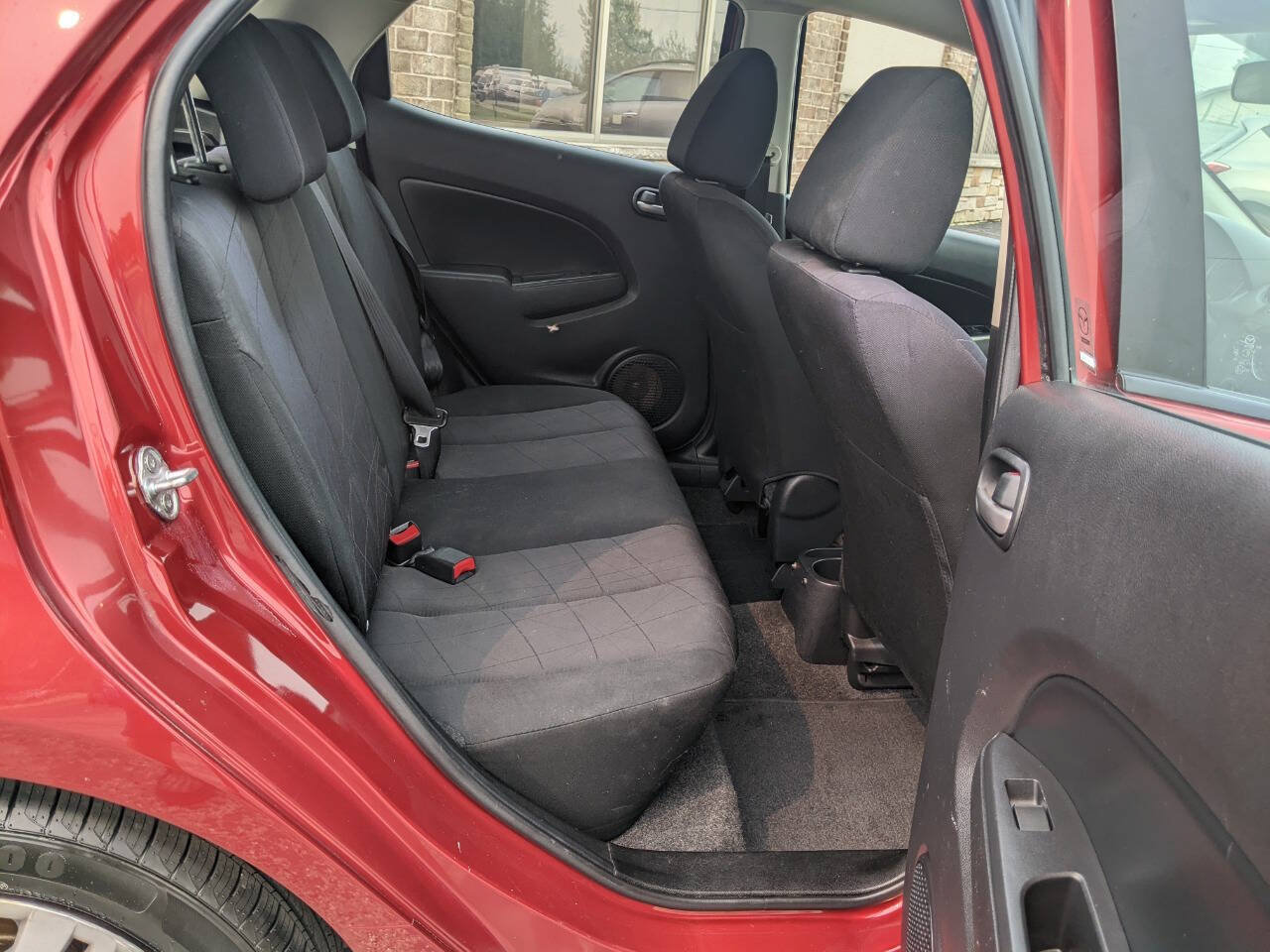 Used 2014 MAZDA MAZDA2 Sport FWD image 16