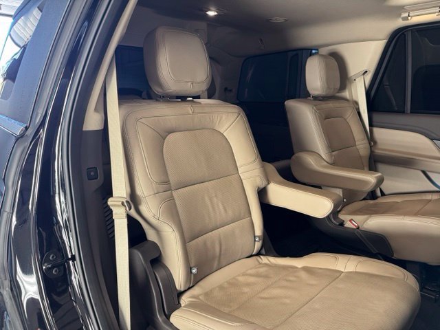 Used 2024 Lincoln Navigator Reserve AWD/4WD image 28
