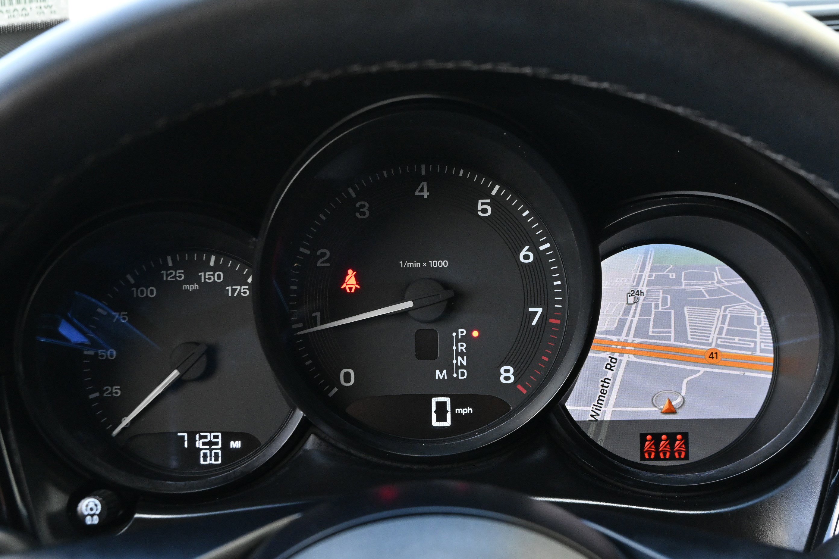 Used 2024 Porsche Macan image 16