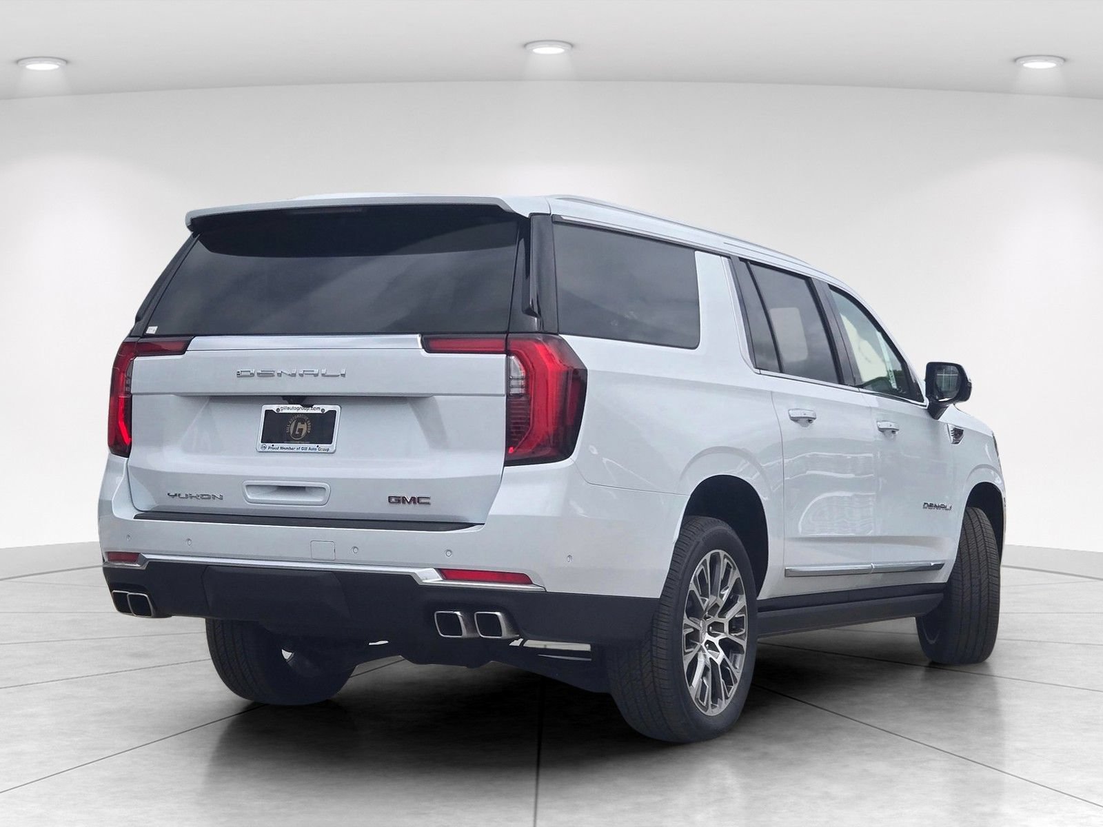 New 2026 GMC Yukon XL Denali w/ Sun & Power Step Package AWD/4WD image 3