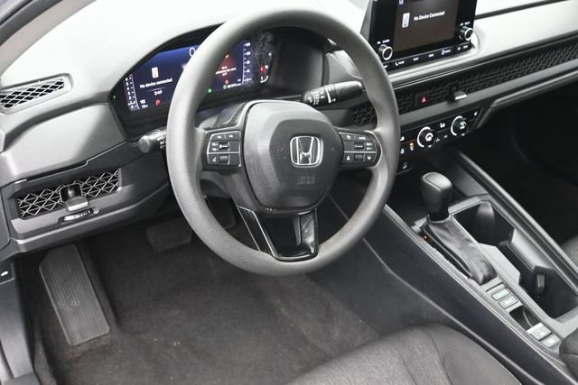 Used 2023 Honda Accord EX image 10