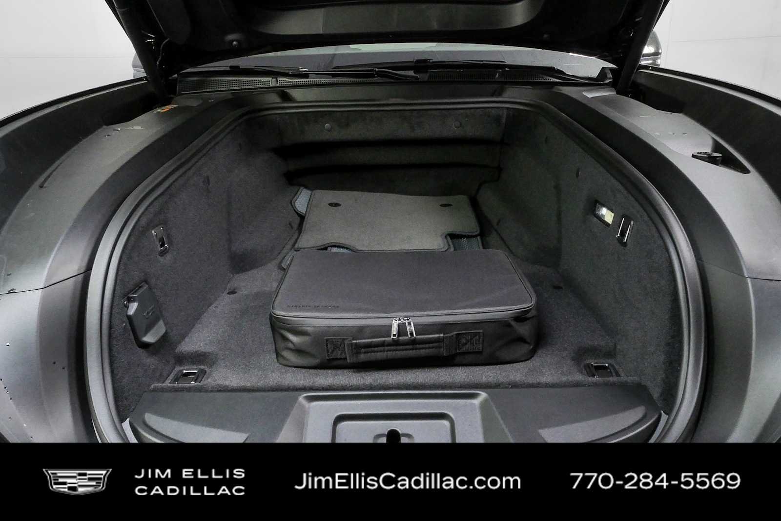 New 2026 Cadillac Escalade IQ Sport 1 w/ LPO, Floor Liner Package AWD/4WD image 37
