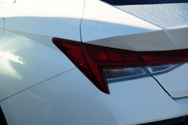 Used 2025 Hyundai Elantra SEL FWD image 15
