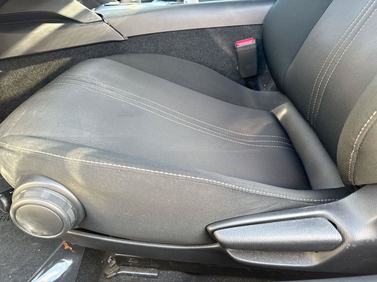 Certified 2023 MAZDA MX-5 Miata Club RWD image 4