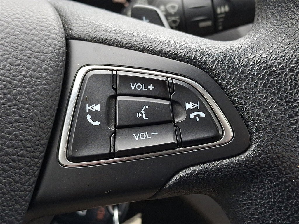 Used 2017 Ford Escape SE image 25