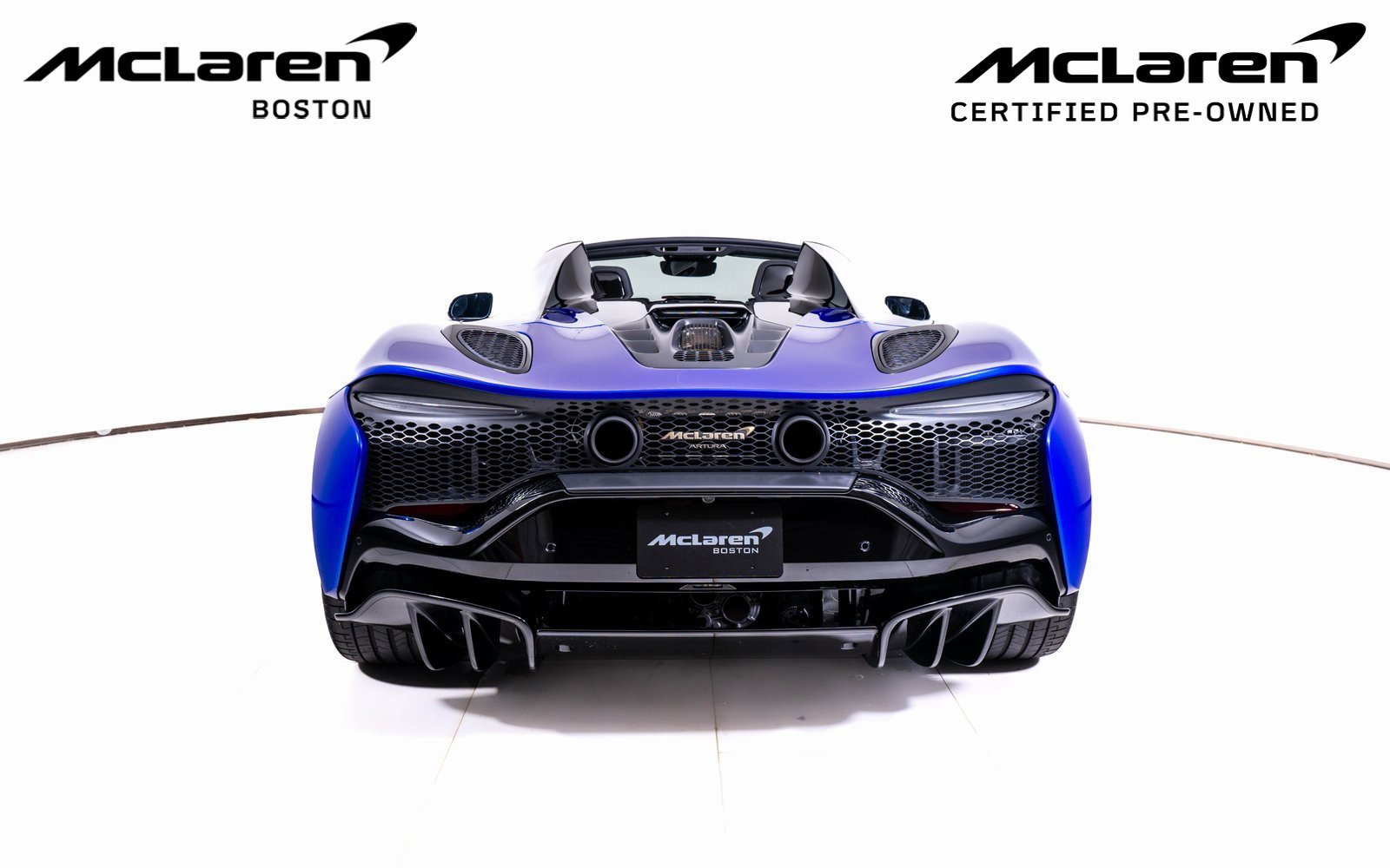 Used 2025 McLaren Artura Spider image 6