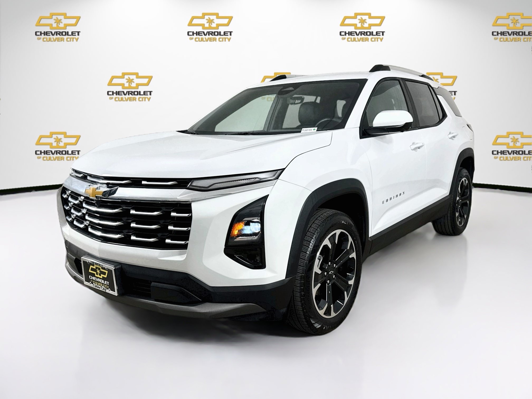 Used 2025 Chevrolet Equinox LT w/ Convenience Package II AWD/4WD image 3