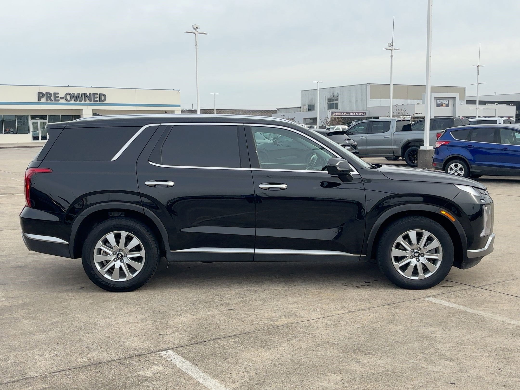 Used 2024 Hyundai Palisade SEL image 2