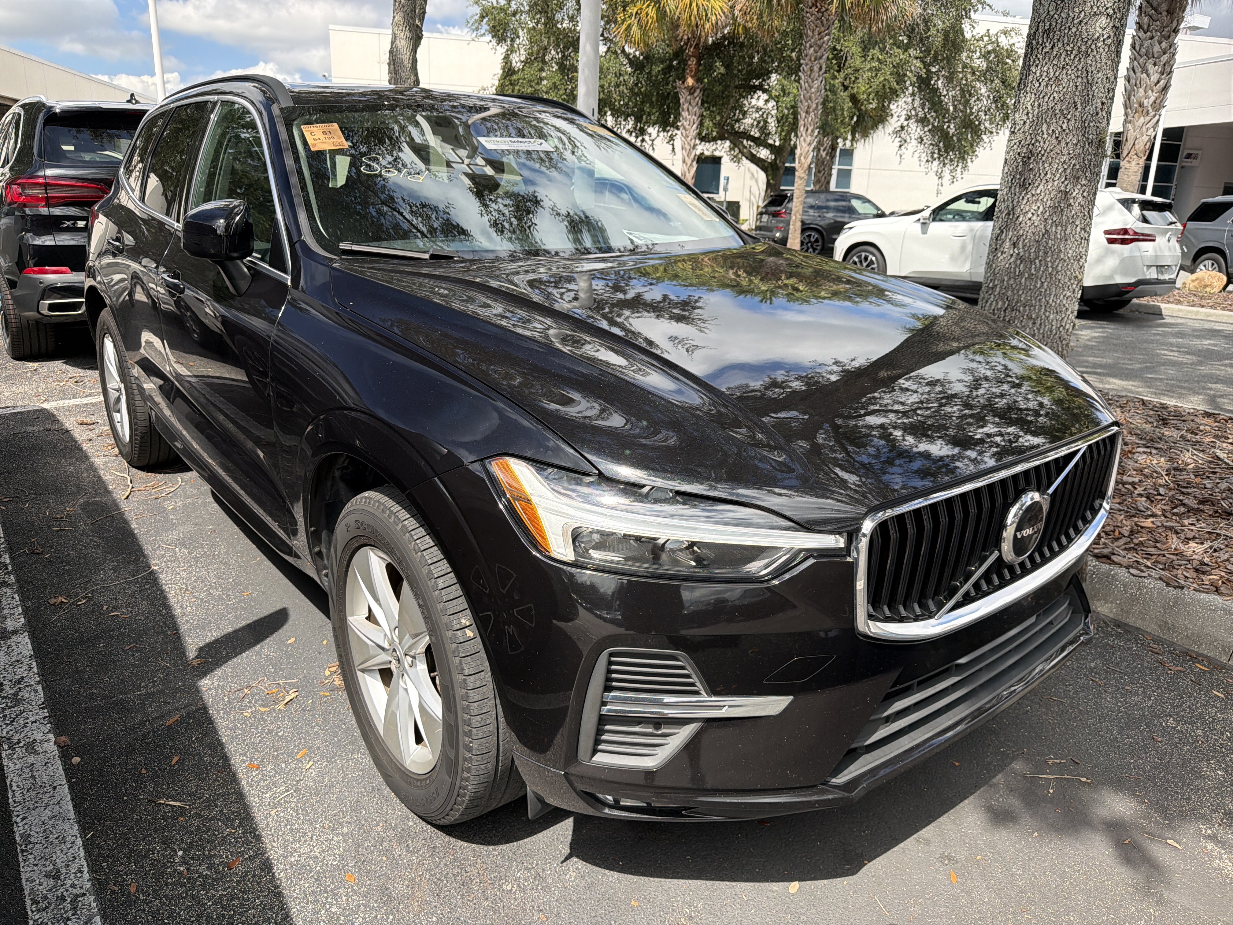 Used 2022 Volvo XC60 B5 Momentum