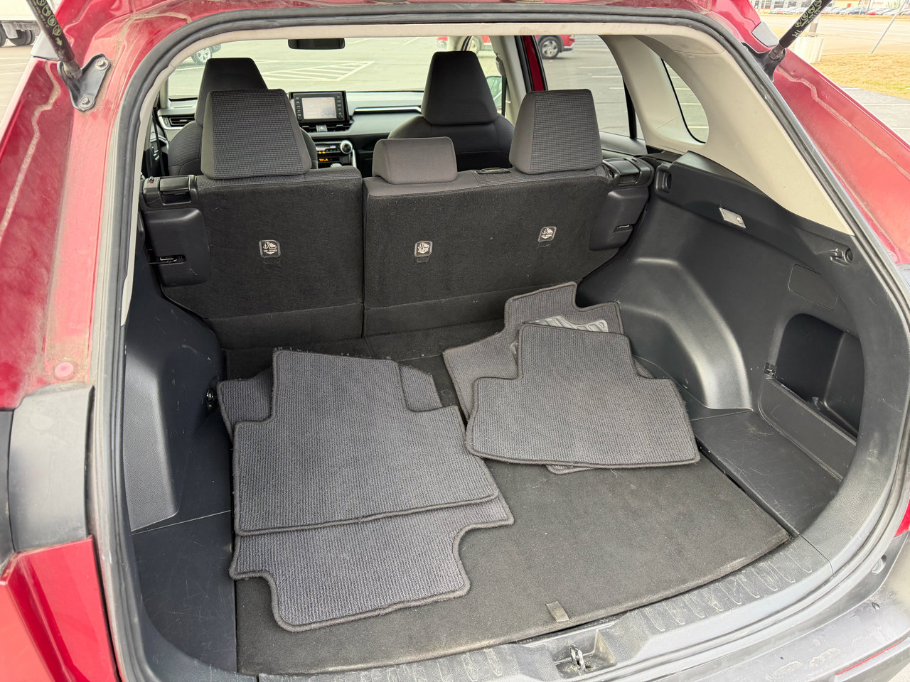 Used 2019 Toyota RAV4 LE image 52