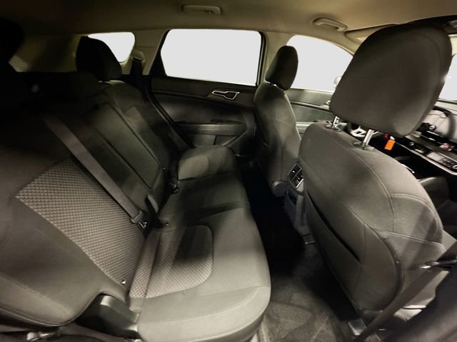 Used 2023 Kia Sportage LX image 26