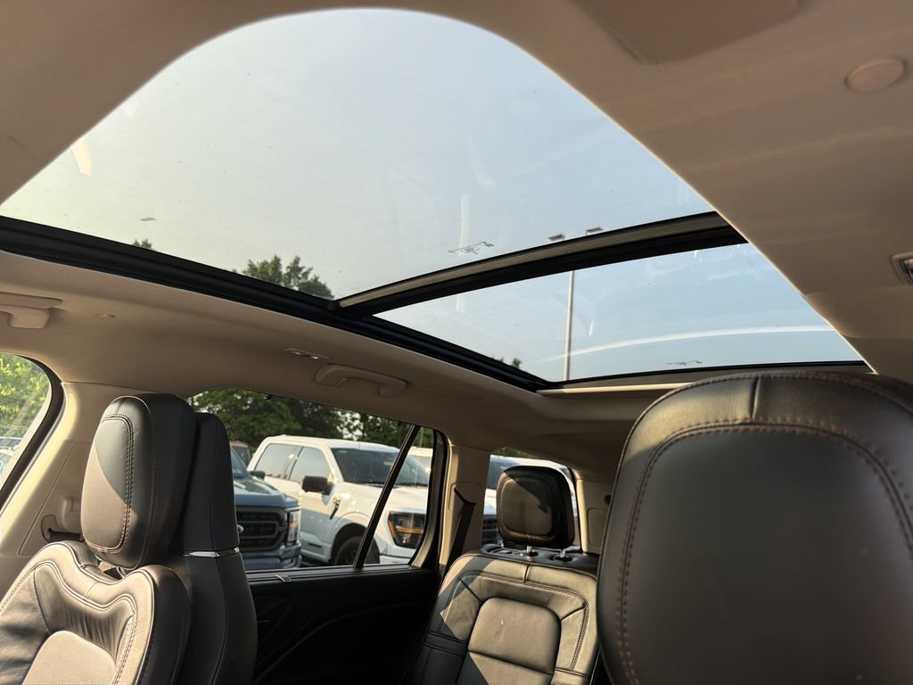 Certified 2023 Lincoln Aviator Grand Touring w/ Equipment Group 301A AWD/4WD image 30