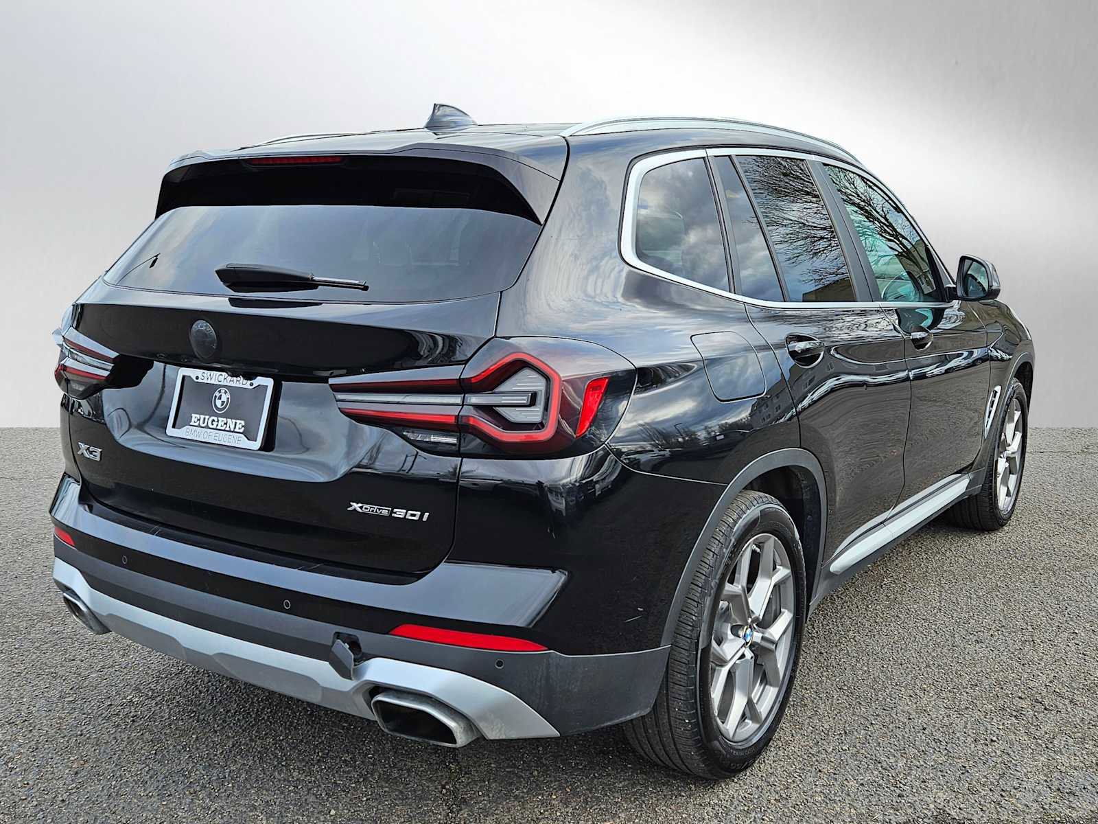 Used 2023 BMW X3 xDrive30i image 3