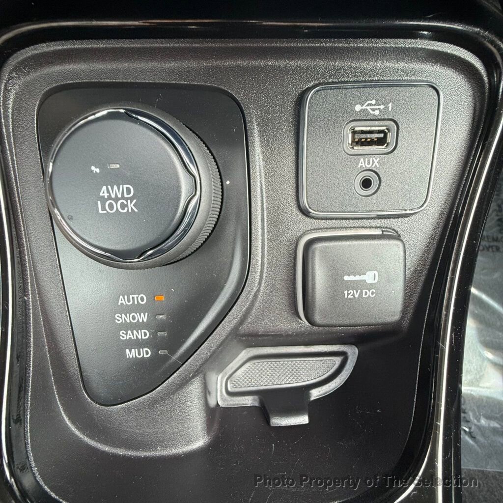 Used 2019 Jeep Compass Limited image 35