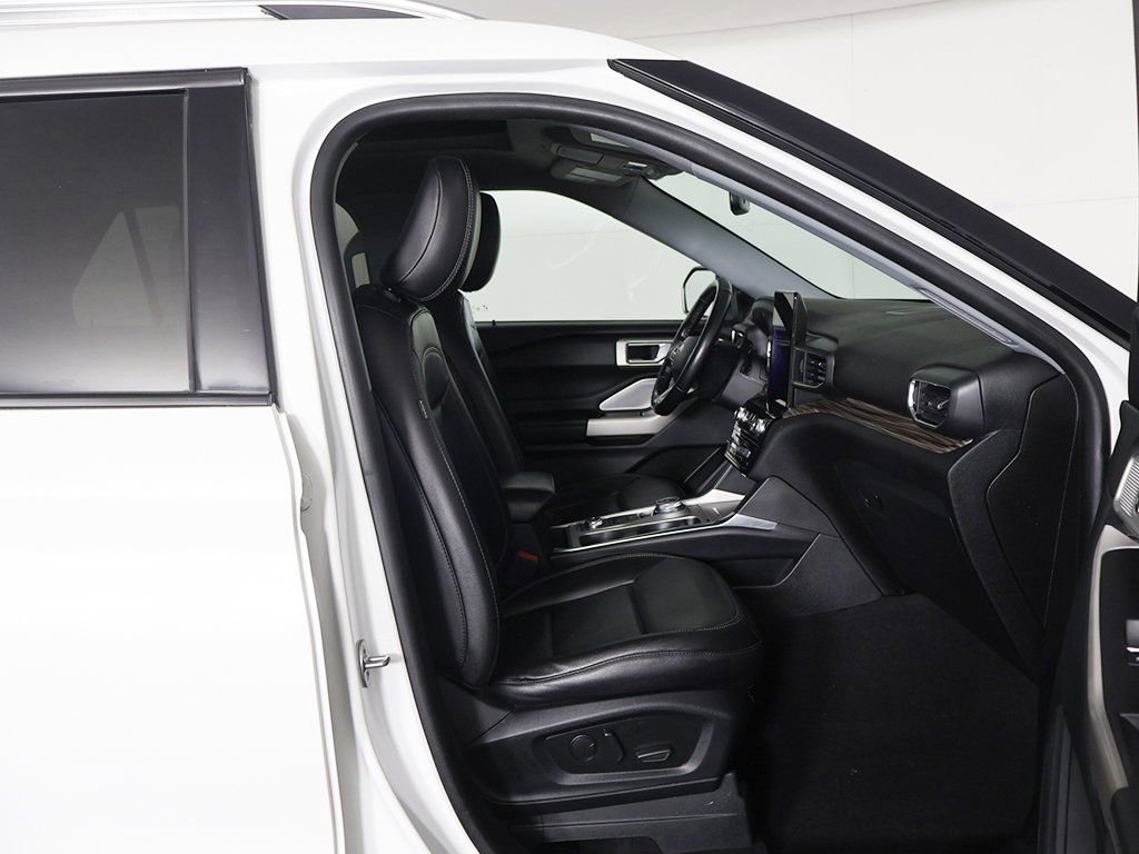 Used 2022 Ford Explorer Limited w/ Limited Technology Package image 35