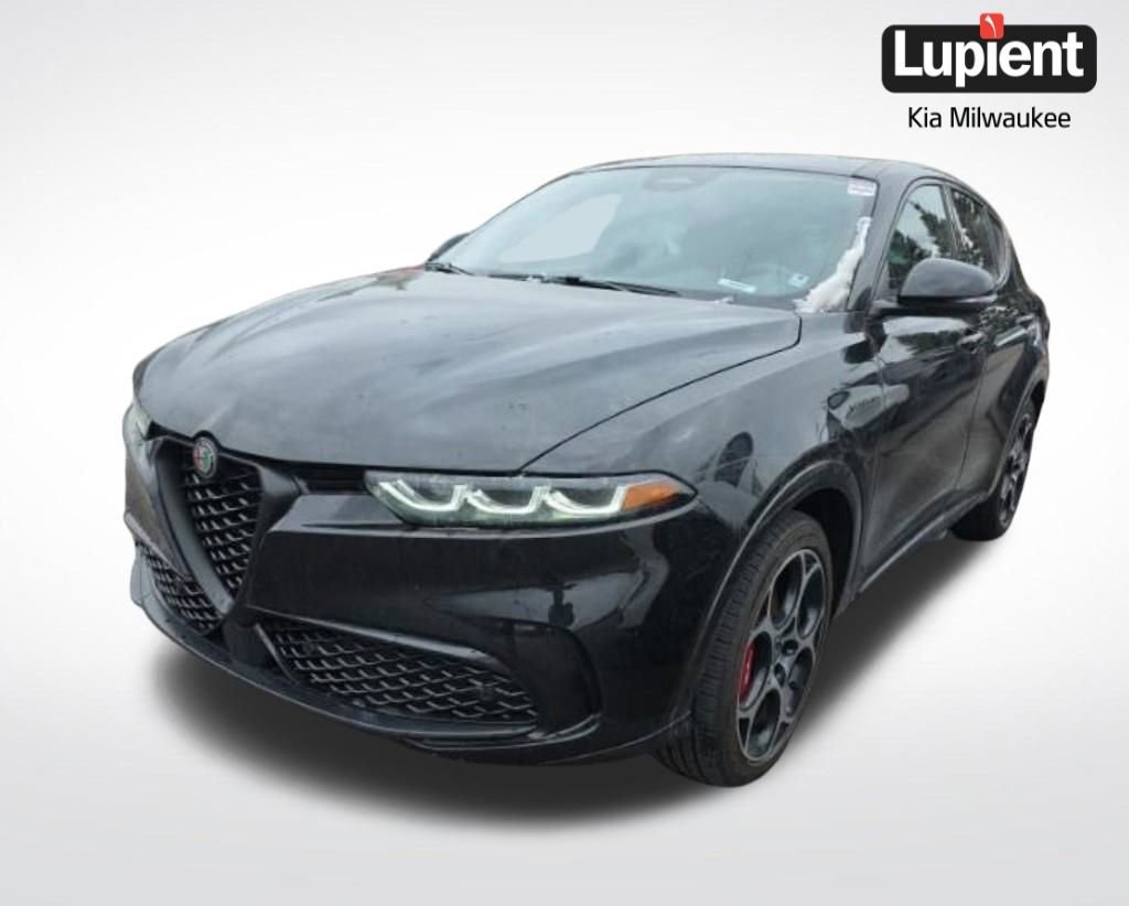 Used 2024 Alfa Romeo Tonale Veloce image 1