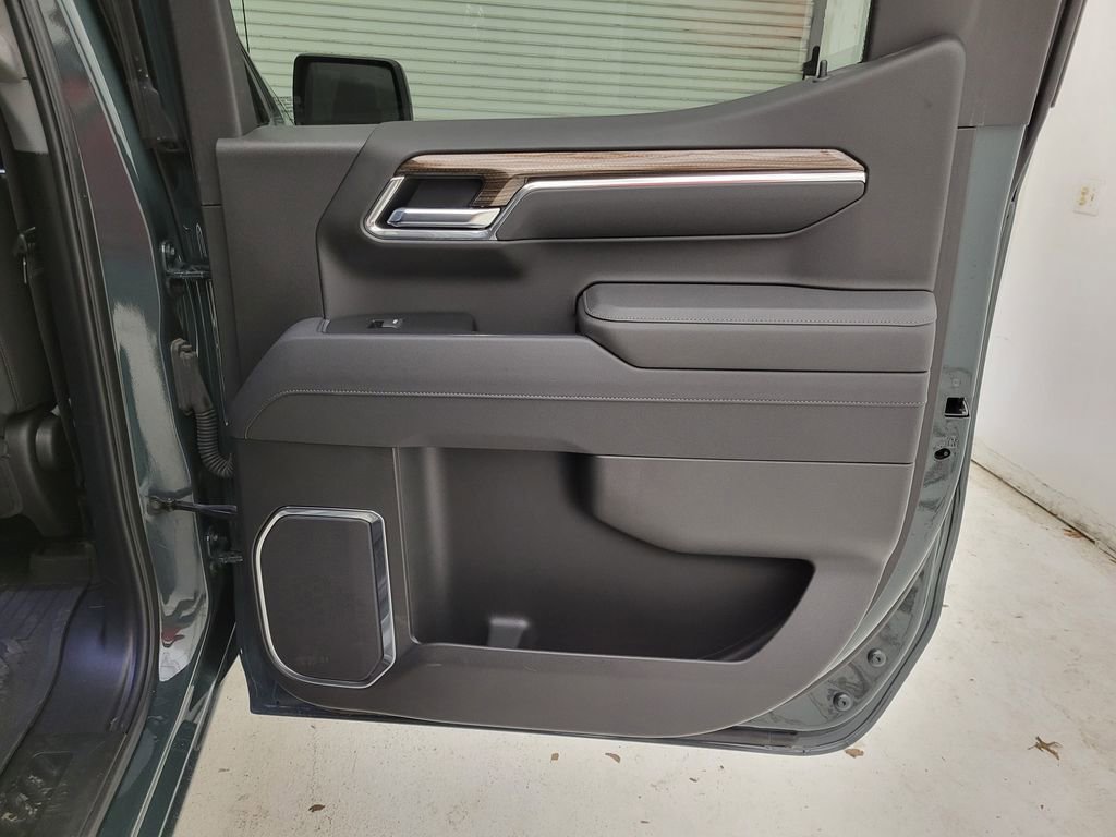 Certified 2025 Chevrolet Silverado 1500 LT Trail Boss w/ Convenience Package II image 46