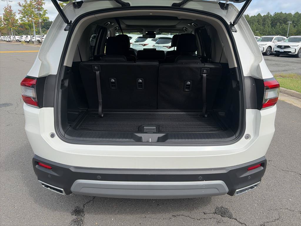 Certified 2025 Honda Pilot Touring image 24