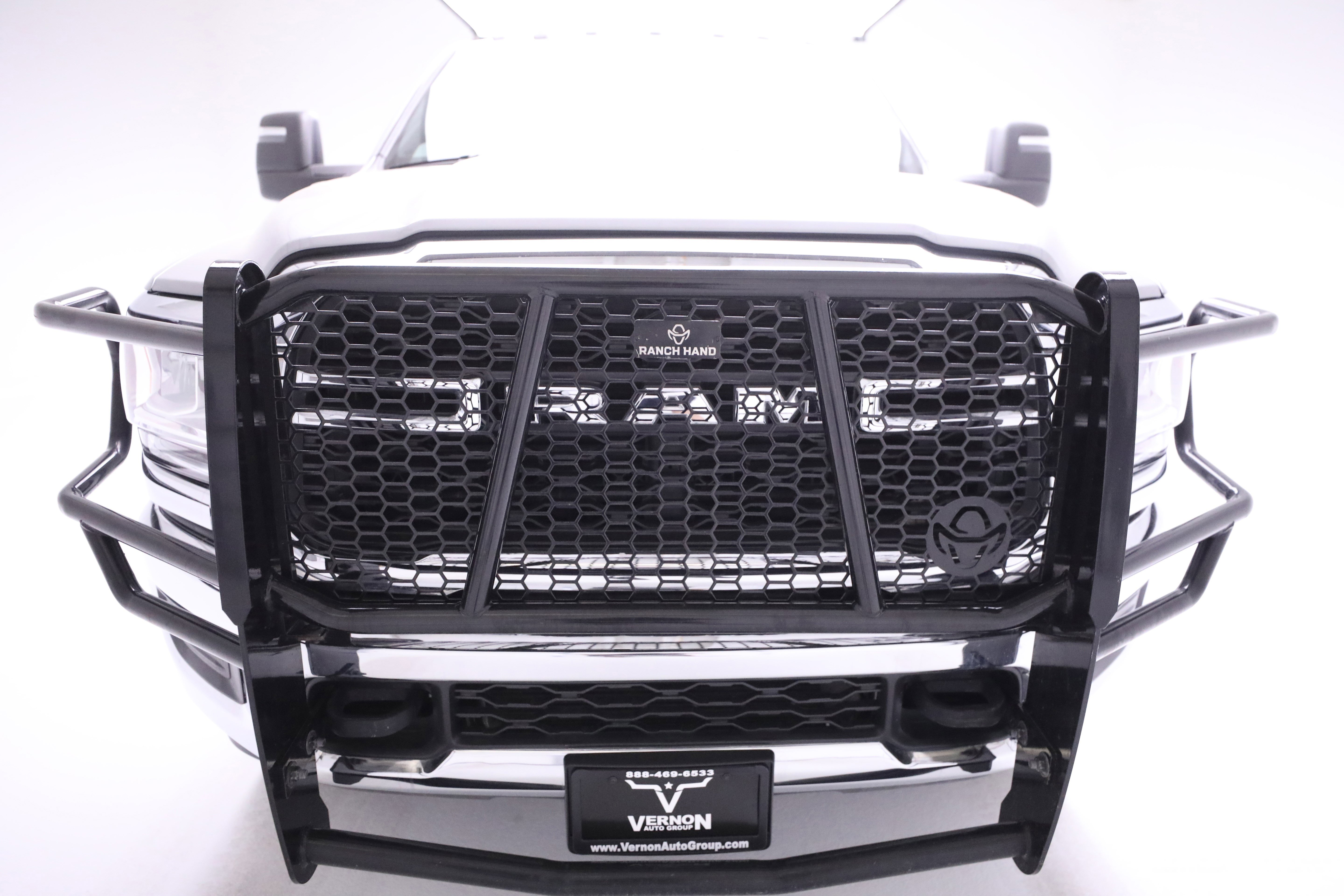 Used 2024 RAM 2500 Tradesman w/ Chrome Appearance Group image 8