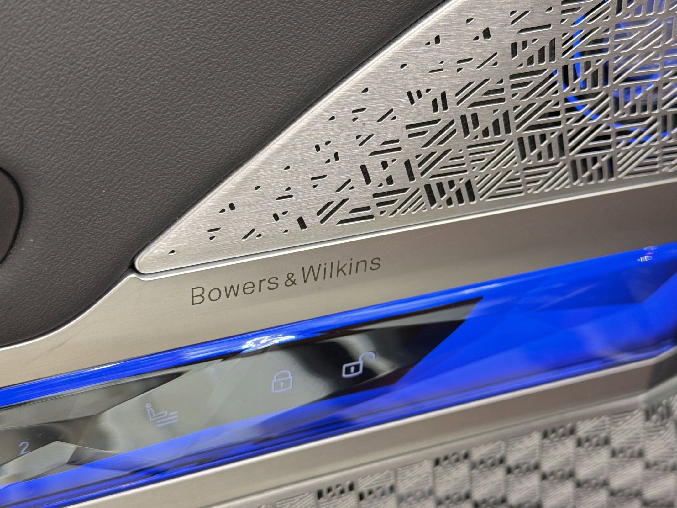 Certified 2023 BMW 760i xDrive w/ Executive Package image 18