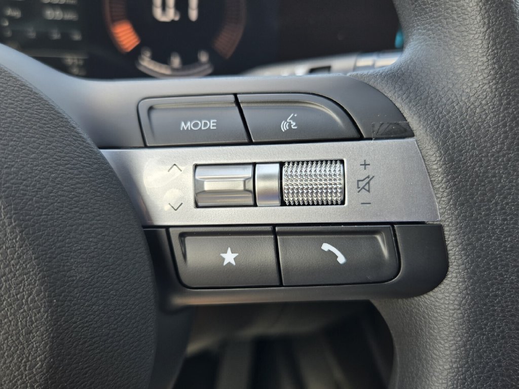 New 2026 Hyundai Santa Cruz SE FWD image 12