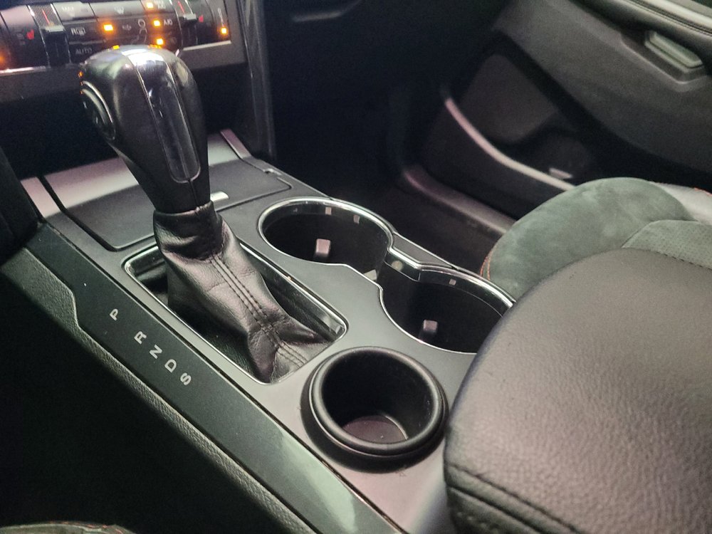 Used 2019 Ford Explorer XLT w/ Equipment Group 202A FWD image 26