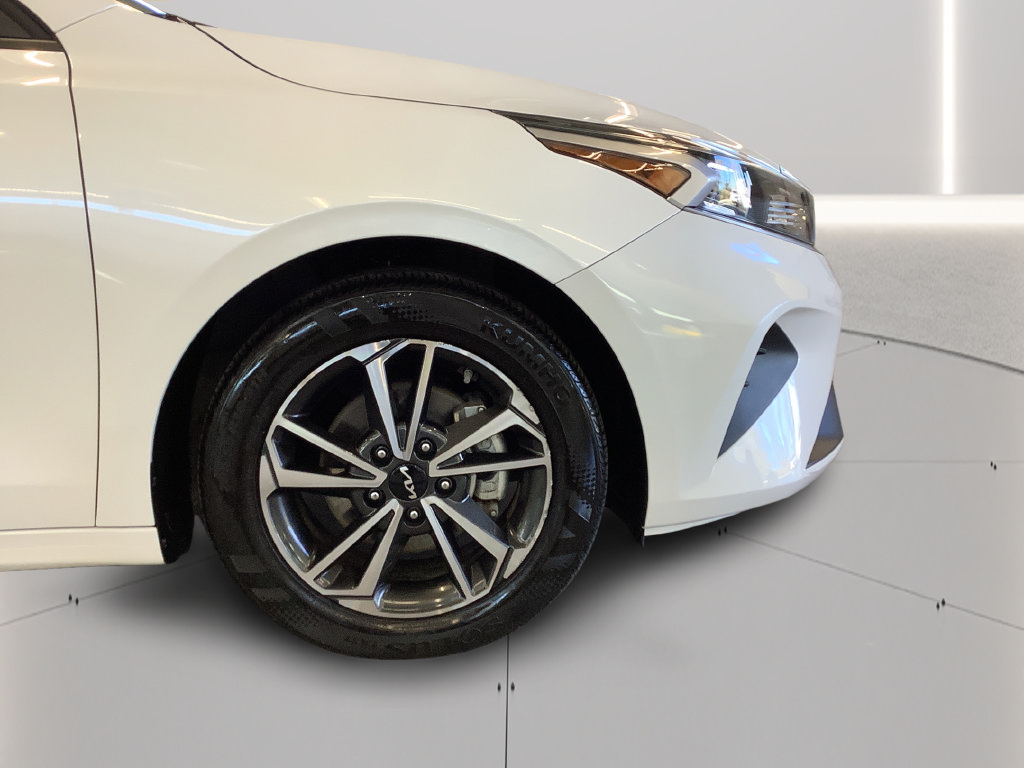 Certified 2022 Kia Forte LXS FWD image 25